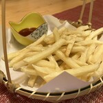 旬菜酒家 天手古舞 - フライドポテト