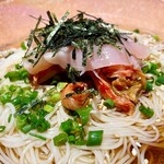 本鳥久 - 鶏刺しキムチそうめん２　　