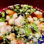 本鳥久 - 鴨つけそば３　　薬味の香りも豊かで食欲が進む