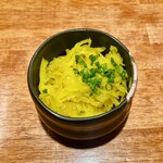 本鳥久 - ズリたく（スナズリとタクアンの和え物）１　
      よく混ぜていただく