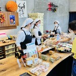 お菓子 花岡 - 店内