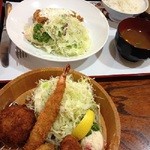 文化亭 - 日替わり定食＋ミックスフライ