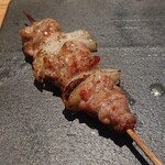 とり茶太郎 - ハラミと玉ねぎ  ハラミの甘い脂とフルーティな白玉ねぎの相性が抜群