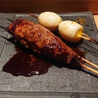 とり茶太郎 - つくねとうずら  うずらは、半熟の火入れでトロトロ