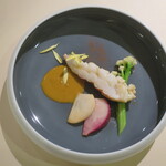 イタリアンレストラン Zucca - フランス産伊勢海老の温製