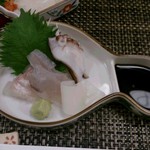 虹河 - すずき、こち、イカ、瀬戸内海産たこ刺し身