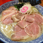 特製濃厚魚介白湯(塩)ラーメン中盛