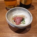 ジャパニーズ ラーメン 五感 - サービスのおつまみチャーシュー ♪