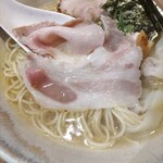 ジャパニーズ ラーメン 五感 - 低温調理の米沢三元豚上ロース ♪