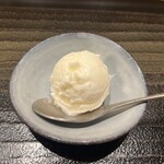 寺子屋 すし匠 - 塩のアイスクリーム