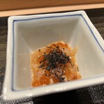 寺子屋 すし匠 - いくらと白いかの塩麹和え（お好みでシャリ）
