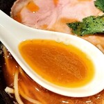 麺処 にぼし香 - スープの表情②