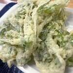 麺紡 - 春菊のでっかい天ぷら