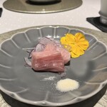 肉割烹 重㐂 - 寒鰤のお刺身