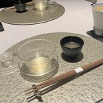 肉割烹 重㐂 新日本橋 - こだわりの出汁スープ