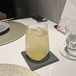 肉割烹 重㐂 - 華やかオレンジサワー