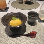 肉割烹 重㐂 - マンゴーシャーベット