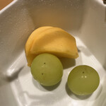 名月荘 - 柿とシャインマスカット