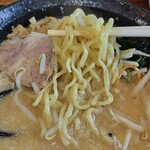 まるい - 麺アップ
