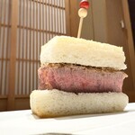 京都牛懐石 稲吉 - パン付きの京都牛フィレカツ