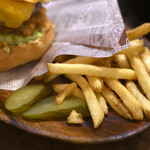Jack37Burger - 【ジャックバーガー@税込1,680円】フレンチフライ＆ピクルス
