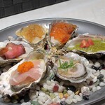 100種のワインとイタリアン 京橋Mbオイスターハウス - カクテルオイスター(生)６盛り