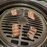 焼肉 展 - 