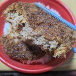グリル あまから - メンチカツ丼・メンチカツ断面。