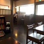 Kamotatsu An - テーブル席が中心の店内