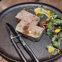 レ・ピコロ - 季節のパテ＜秋パテ＞豚肉とイチジク、マスカット、栗、ピスタチオの自家製パテ