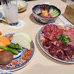 大衆焼肉 ウシ二ナル - 