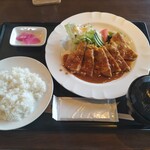カフェテリア アメニティ - 豚肉のピカタ定食
