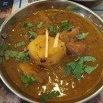 インド料理 パリワル - 平日のみの日替わりカレーが土日に登場！じゃがいも入りチキンカレーでした(家庭的な仕上がりが良い！)