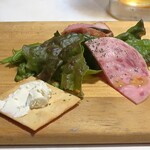 100種のワインとイタリアン 京橋Mbオイスターハウス - つきだし(１人分)