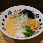 NIBOSHI MANIA - あん肝のまぜそば 1300円＋うずら味玉100円