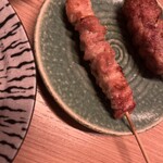 焼き鳥とワイン 萬鳥 - 