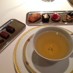 レ セゾン - 小菓子は食べることができませんでした