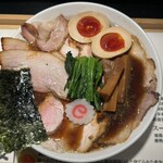 拉麺 生姜と肉 - 生姜醤油肉盛（小）+炭火焼きチャーシュー2枚+味玉