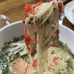 麺謹製3L's - 紅生姜追加麺リフト