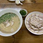 麺謹製3L's - とんこつ、肉×5、ネギ
