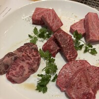 近江うし焼肉 にくTATSU 銀座店 - 