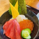 津軽旨米屋 - 三色丼　本マグロ　ホタテ　イクラ