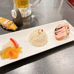 ガブマル食堂 - タパス3種盛り合わせ(⃔ ꒪꒳꒪̟ )⃕↝
※右の鴨たんは、スーパーなどで見…⤴︎⤴︎