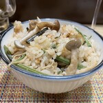 てんやわん家 - 山菜炊き込みご飯と味噌汁