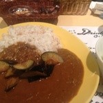 アッチャカーナ - なすとひきにくのカレー