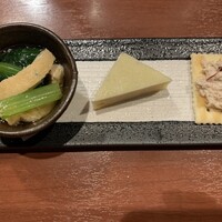 先斗町 四季 よし菜 - お通し3種(小松菜の煮浸し.栗豆腐、ツナのカナッペ)