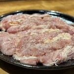 手羽トロ唐揚げと鶏焼き肉 愛之助 - 