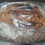 ル・プチメック 日比谷店 - 渋皮つき栗と柚子のパン（４７０円）