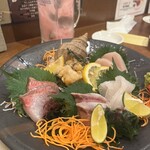 牛ホルモンと鮮魚 牛富屋 - 刺し盛り5種