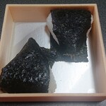 白 - 食べきれないご飯をおにぎりにしてもらった♡